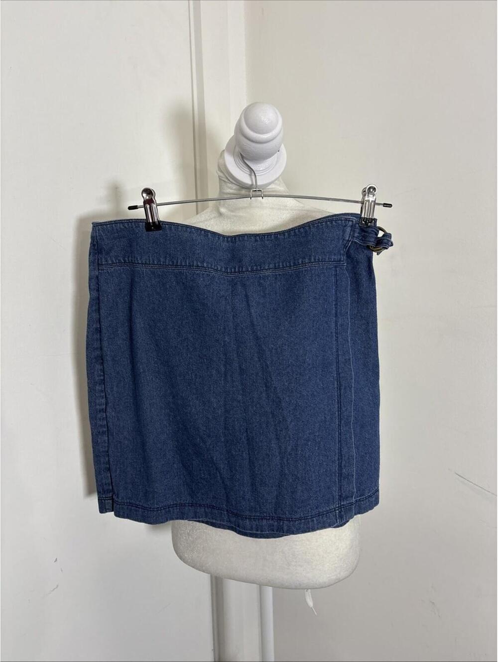 Hollister chambray wrap denim mini Skirt Sz 9‎